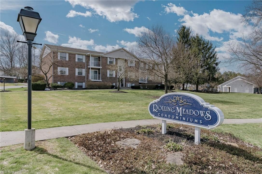 10790 Ravenna Road #201, Twinsburg OH