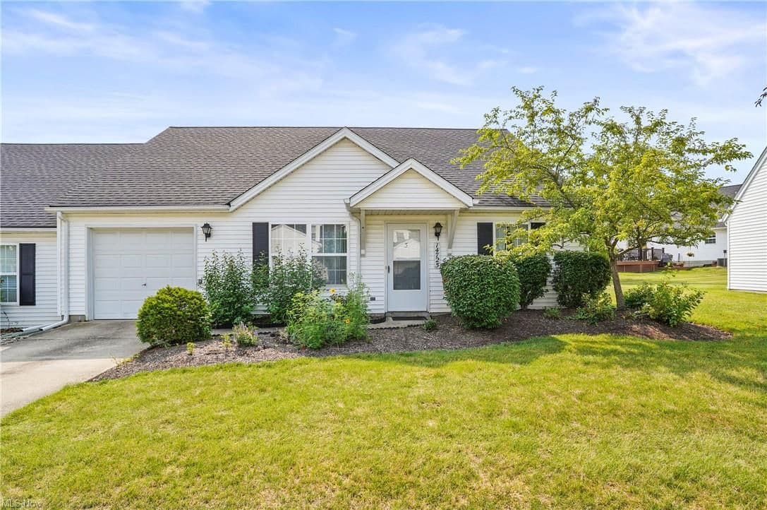 14725 Lakeview Drive, Middlefield - photo 1