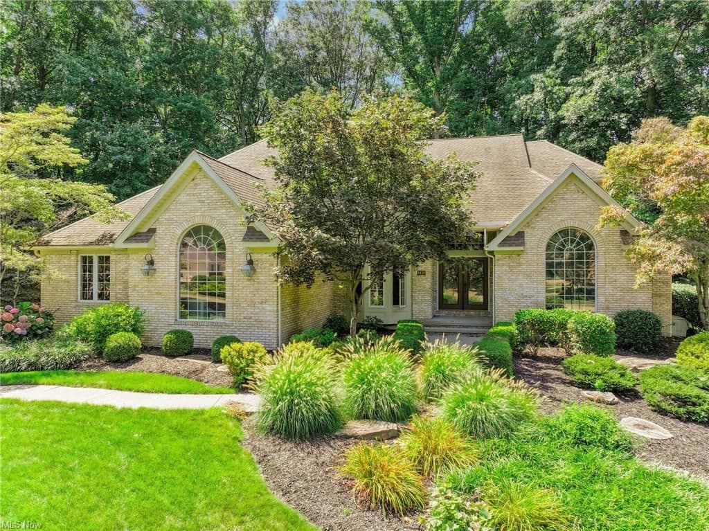 8432 Hilltop Drive, Mentor - photo 42